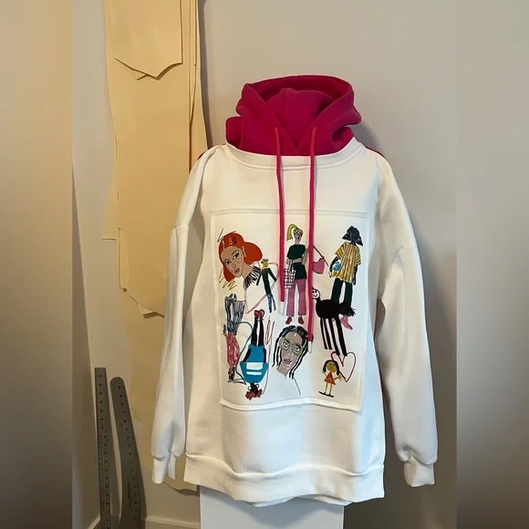 Hoddie - Picture 2 of 3